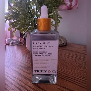 TRULY. Black jelly blemish serum . Brand new. Never opened.